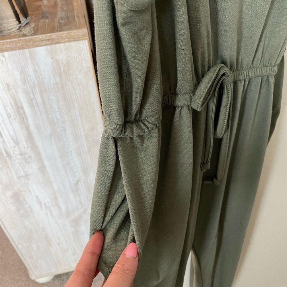 Olive jumper with pockets